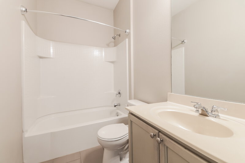 2,115/Mo, 1724 Gayla Creek Dr Little Elm, TX 75068 Bathroom View