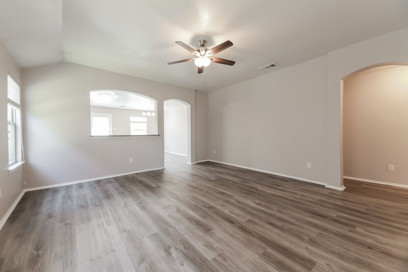 1,990/Mo, 1611 Sorghum Dr Princeton, TX 75407 Living Room View