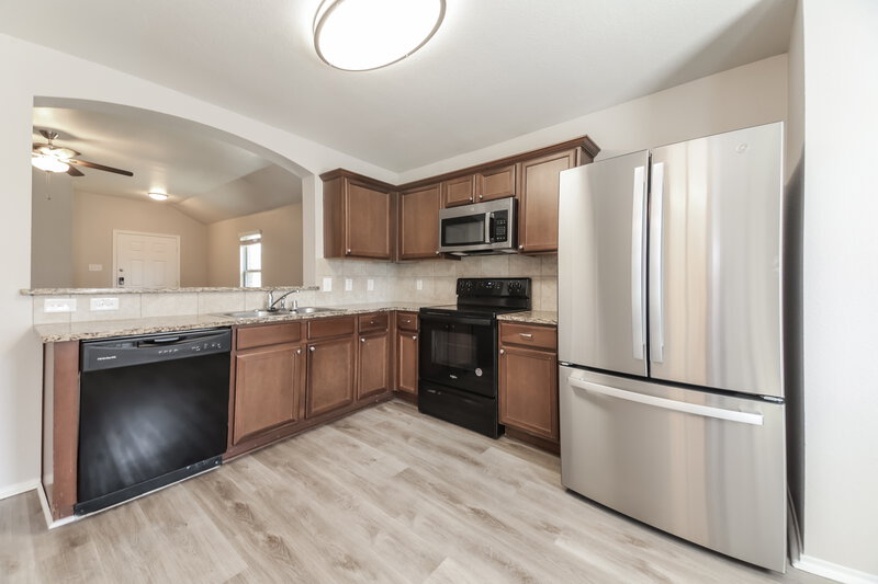 1,990/Mo, 1611 Sorghum Dr Princeton, TX 75407 Kitchen View