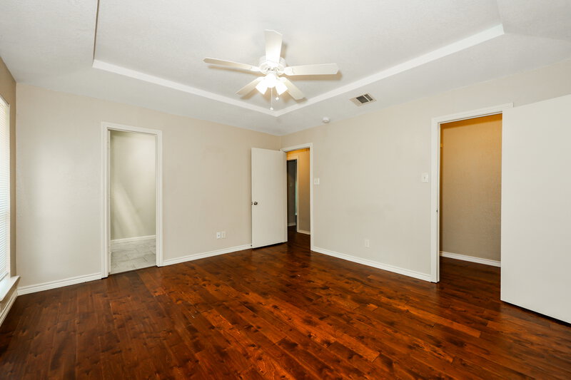 2,450/Mo, 904 Fairfield Ln Flower Mound, TX 75028 Main Bedroom View 2
