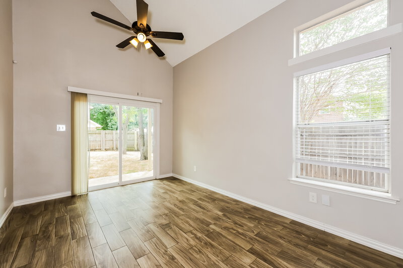 2,205/Mo, 8500 Charleston Avenue Fort Worth, TX 76123 Dining Room View 2