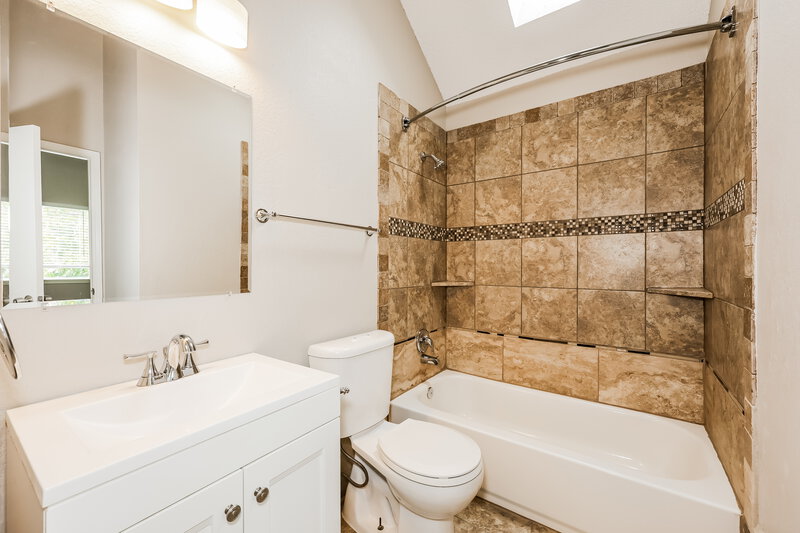 2,205/Mo, 8500 Charleston Avenue Fort Worth, TX 76123 Bathroom View