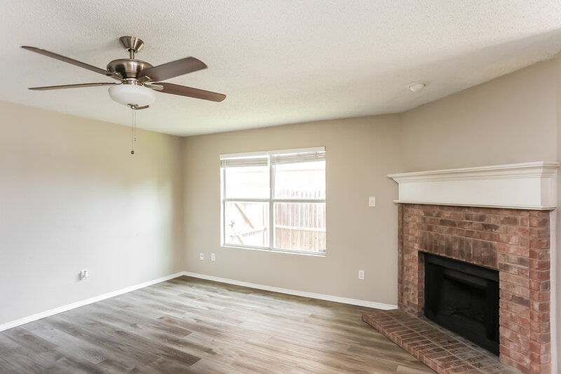 1,995/Mo, 9217 Saint Martin Rd Fort Worth, TX 76123 Living Room View 3