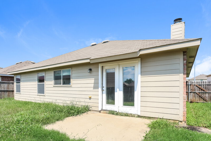 1,995/Mo, 9217 Saint Martin Rd Fort Worth, TX 76123 Rear View