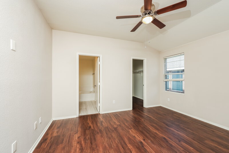 2,095/Mo, 2021 Bentwood Dr Glenn Heights, TX 75154 Main Bedroom View