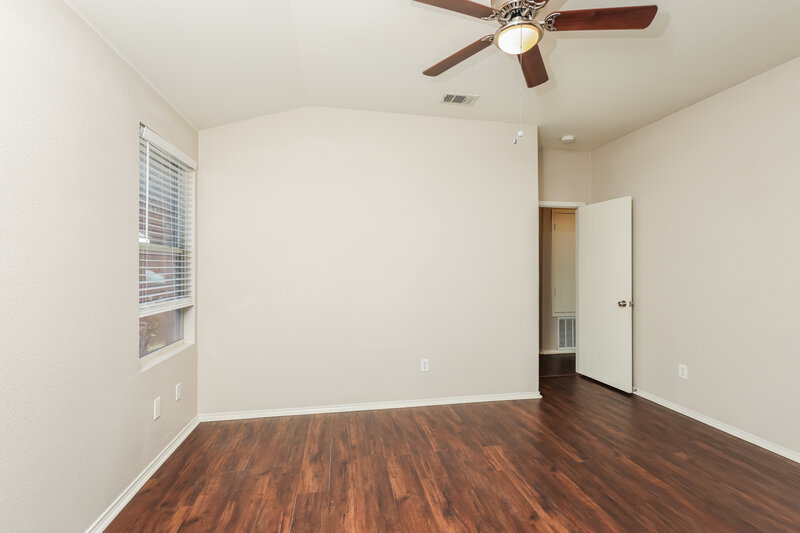 2,095/Mo, 2021 Bentwood Dr Glenn Heights, TX 75154 Main Bedroom View 2