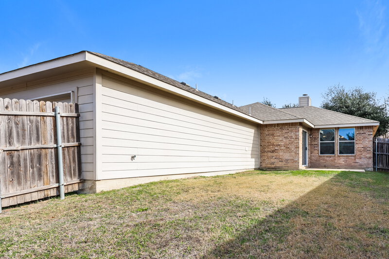 2,095/Mo, 2021 Bentwood Dr Glenn Heights, TX 75154 Rear View