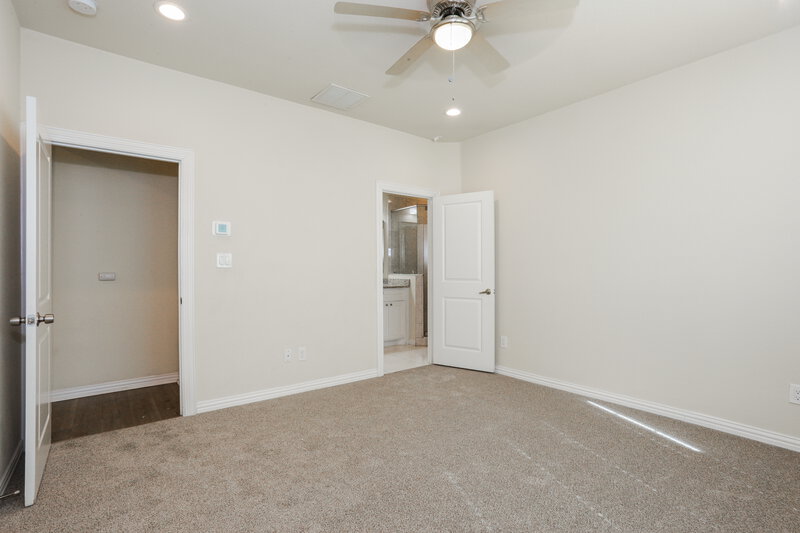 2,430/Mo, 1314 Roan Dr Lancaster, TX 75134 Main Bedroom View 2