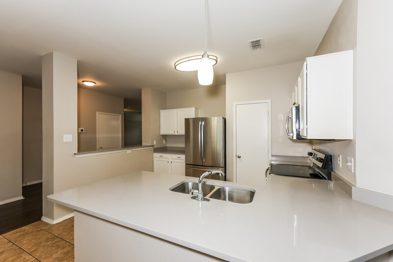 2,605/Mo, 1016 Winding Creek Drive Cedar Hill, TX 75104 Kitchen View 2