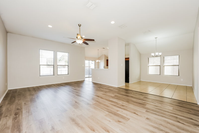 1,930/Mo, 1357 Illinois Ave Lancaster, TX 75134 Living Room View