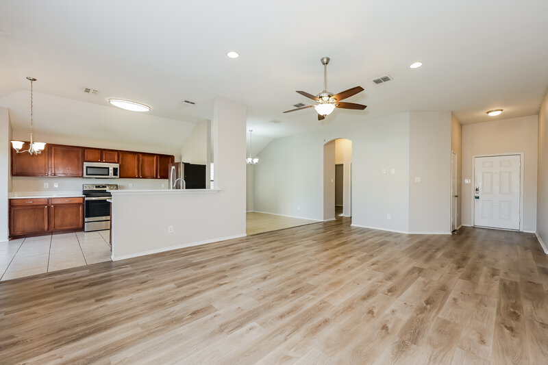 1,930/Mo, 1357 Illinois Ave Lancaster, TX 75134 Living Room View 2