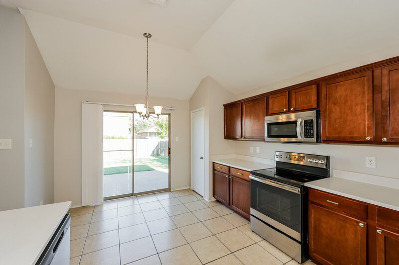 1,930/Mo, 1357 Illinois Ave Lancaster, TX 75134 Kitchen View