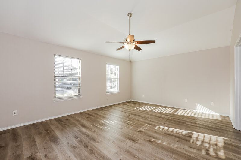 1,930/Mo, 1357 Illinois Ave Lancaster, TX 75134 Main Bedroom View 2