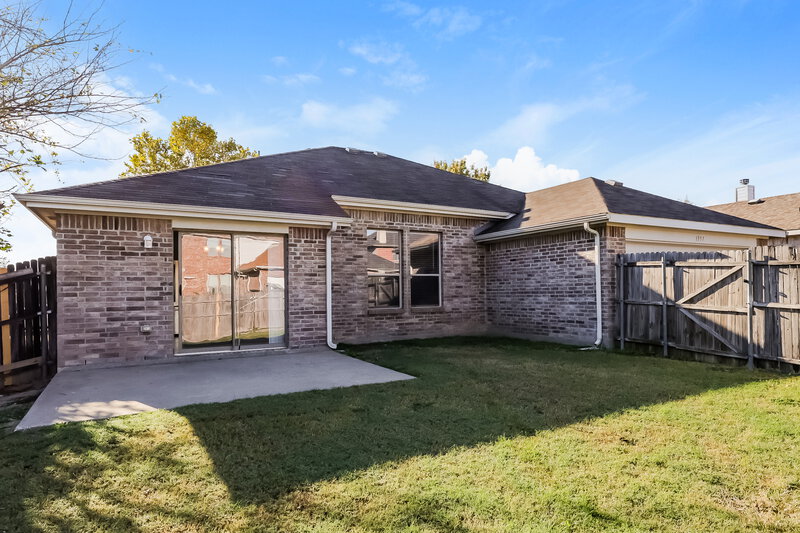 1,930/Mo, 1357 Illinois Ave Lancaster, TX 75134 Rear View
