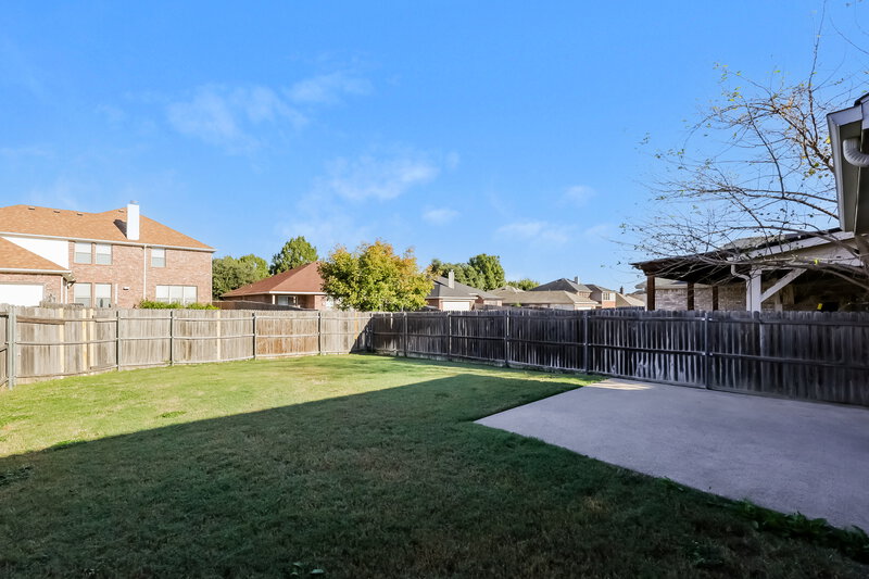 1,930/Mo, 1357 Illinois Ave Lancaster, TX 75134 Backyard View