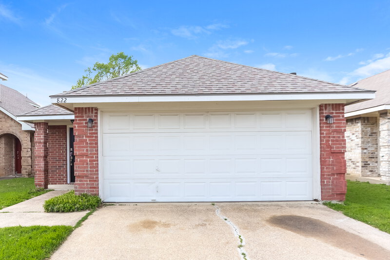 2,000/Mo, 822 Astaire Ave Duncanville, TX 75137 External View
