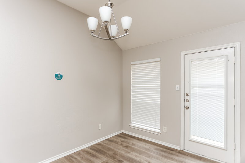 2,000/Mo, 822 Astaire Ave Duncanville, TX 75137 Dining Room View