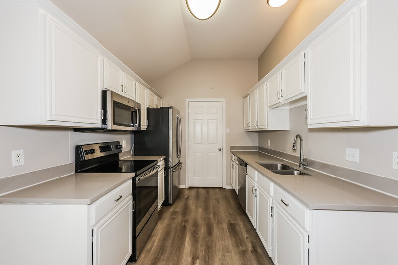 2,060/Mo, 822 Astaire Ave Duncanville, TX 75137 Kitchen View