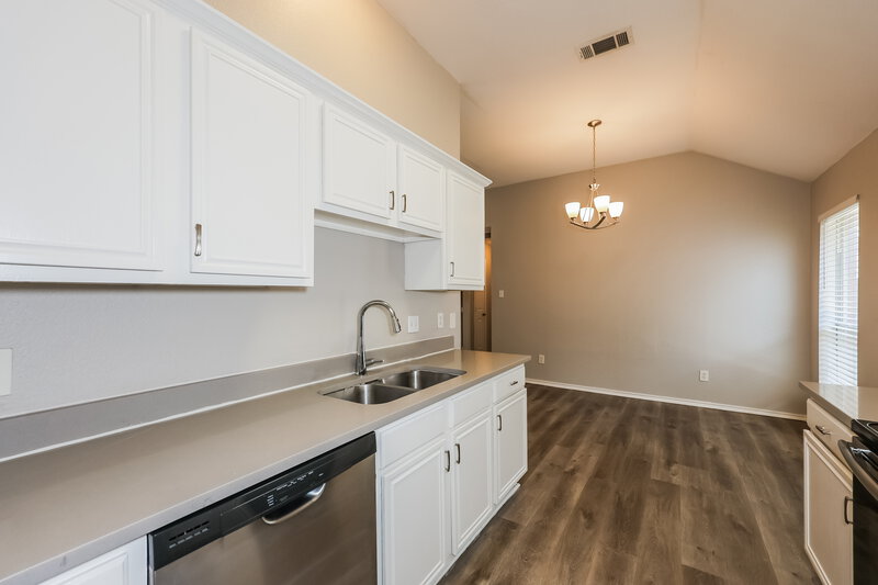2,060/Mo, 822 Astaire Ave Duncanville, TX 75137 Kitchen View 2