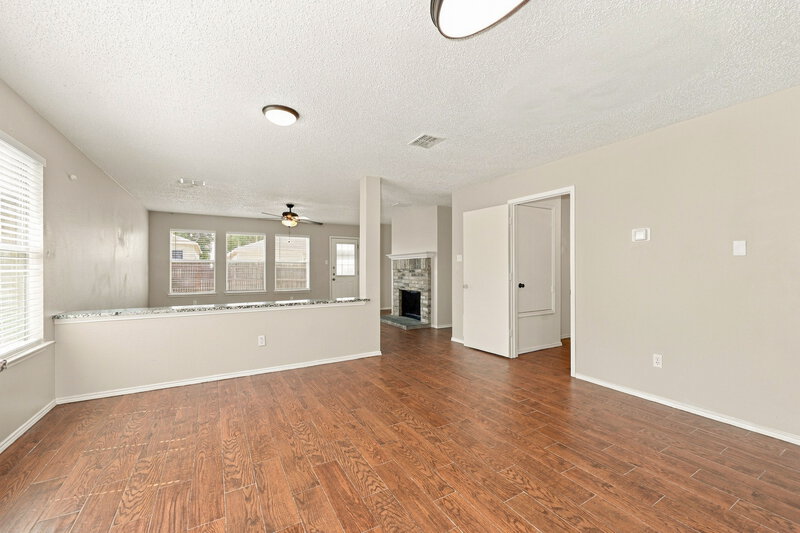 2,080/Mo, 2813 Mcintosh Court Lancaster, TX 75134 Breakfast Nook View 2
