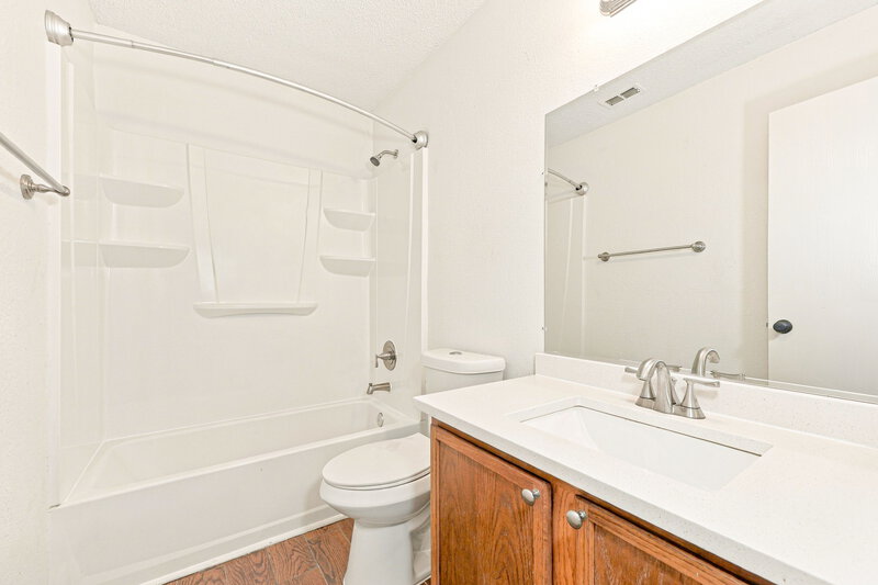 2,080/Mo, 2813 Mcintosh Court Lancaster, TX 75134 Bathroom View