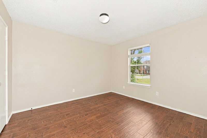 2,080/Mo, 2813 Mcintosh Court Lancaster, TX 75134 No Caption View 3