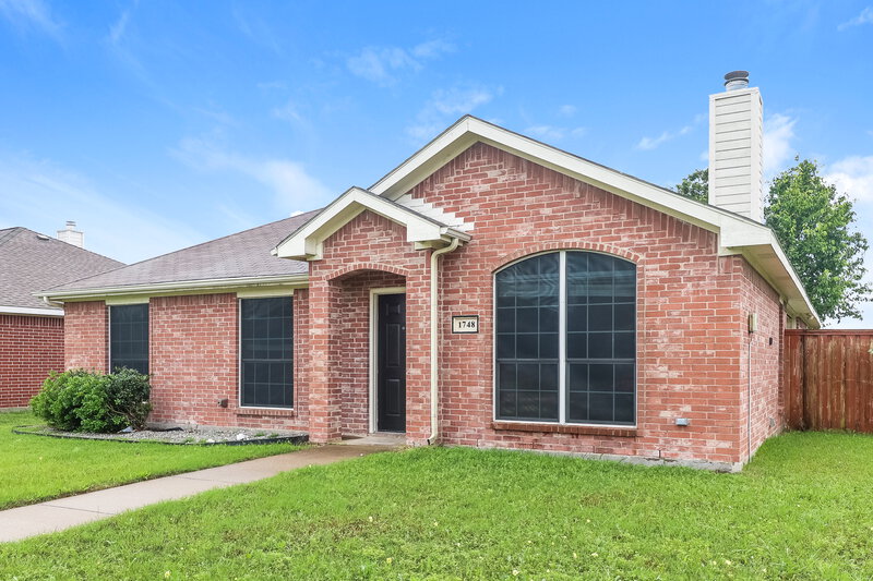 2,295/Mo, 1748 Cansler Lane Lancaster, TX 75134 Front View