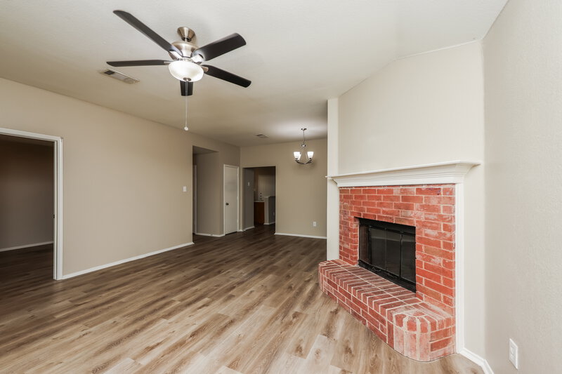 2,295/Mo, 1748 Cansler Lane Lancaster, TX 75134 Living Room View 2