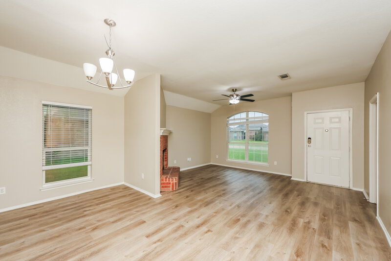 2,295/Mo, 1748 Cansler Lane Lancaster, TX 75134 Family Room View