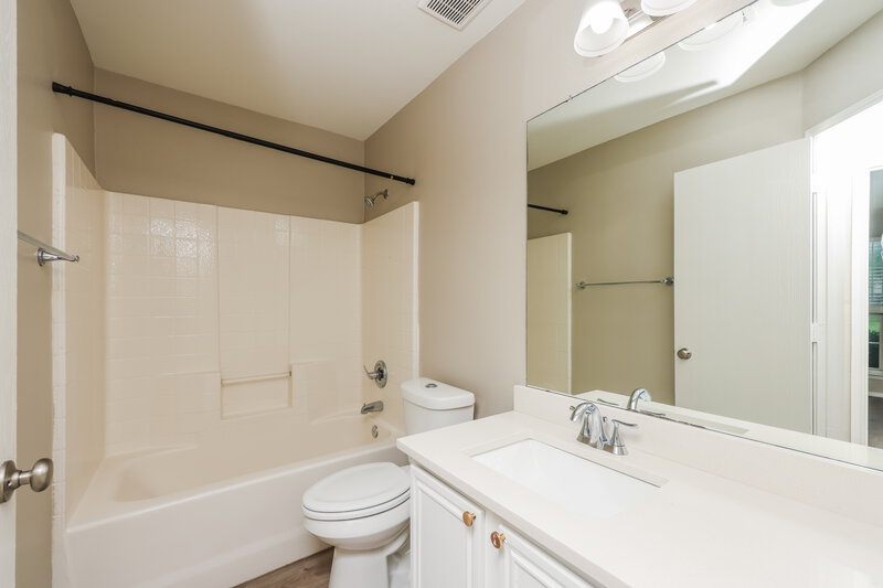 2,295/Mo, 1748 Cansler Lane Lancaster, TX 75134 Bathroom View