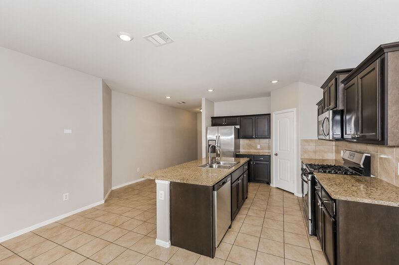 2,050/Mo, 829 Walls Blvd Crowley, TX 76036 Kitchen View 2