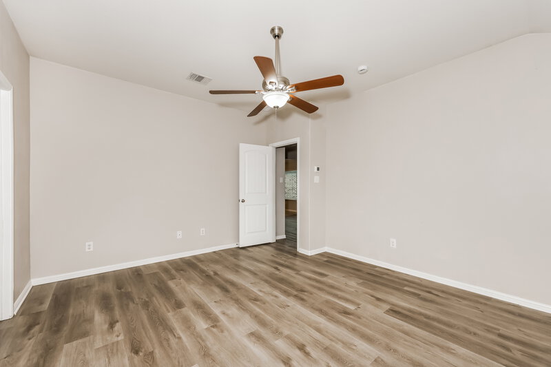 2,050/Mo, 829 Walls Blvd Crowley, TX 76036 Main Bedroom View 2