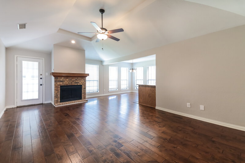 2,105/Mo, 2131 Trishia Ln Glenn Heights, TX 75154 Living Room View