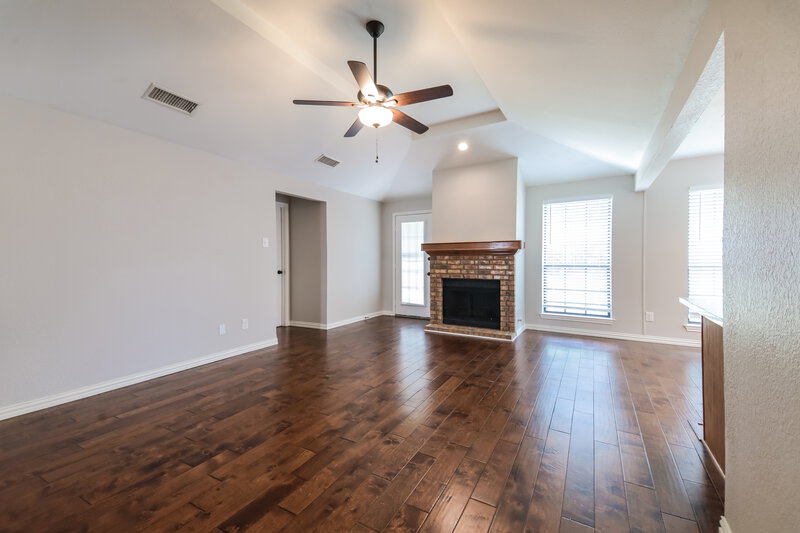 2,105/Mo, 2131 Trishia Ln Glenn Heights, TX 75154 Living Room View 2