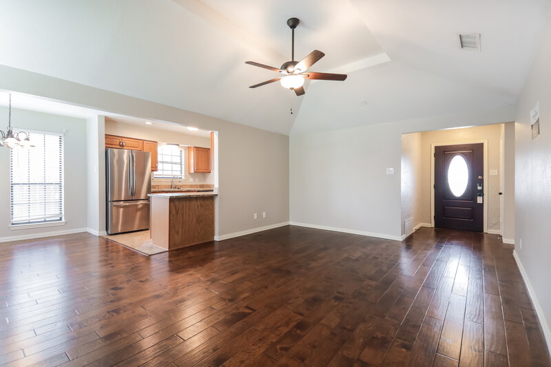 2,105/Mo, 2131 Trishia Ln Glenn Heights, TX 75154 Living Room View 3