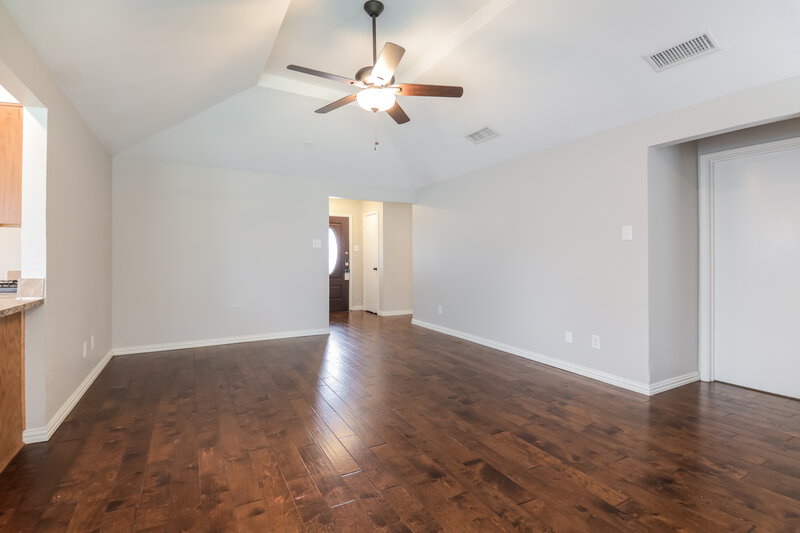 2,105/Mo, 2131 Trishia Ln Glenn Heights, TX 75154 Living Room View 4