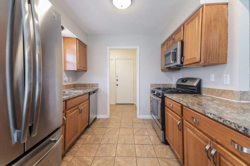 2,105/Mo, 2131 Trishia Ln Glenn Heights, TX 75154 Kitchen View 2