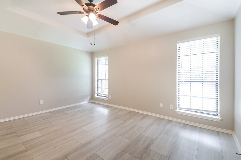 2,105/Mo, 2131 Trishia Ln Glenn Heights, TX 75154 Main Bedroom View
