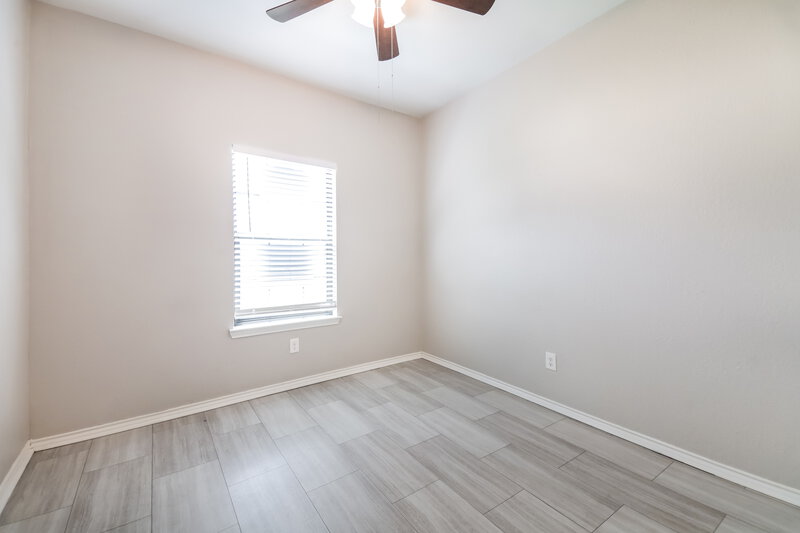2,105/Mo, 2131 Trishia Ln Glenn Heights, TX 75154 Bedroom View