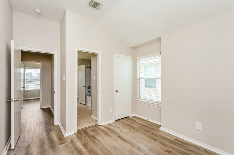 1,965/Mo, 2104 Deniro Drive Fort Worth, TX 76134 Bedroom View 3