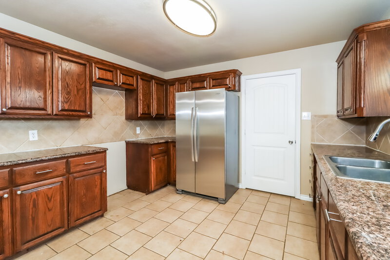 2,030/Mo, 2121 Deniro Dr Fort Worth, TX 76134 Kitchen View