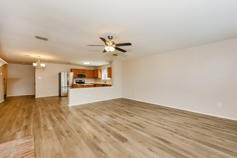 2,150/Mo, 2217 Midbury Drive Lancaster, TX 75134 Living Room View 3