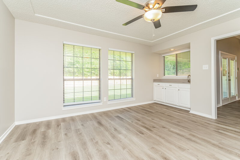 3,140/Mo, 1025 Meadow Creek Dr Lancaster, TX 75146 Bonus Room View