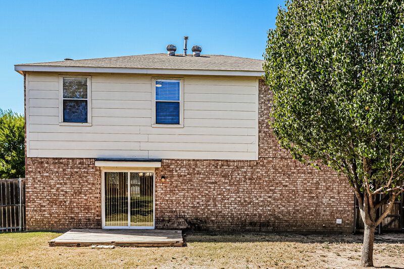 2,800/Mo, 1906 Purdue Drive Glenn Heights, TX 75154 Rear View