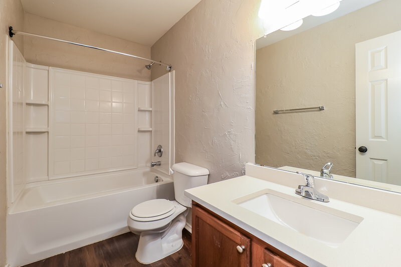 2,125/Mo, 1825 Shasta View Dr Justin, TX 76247 Bathroom View