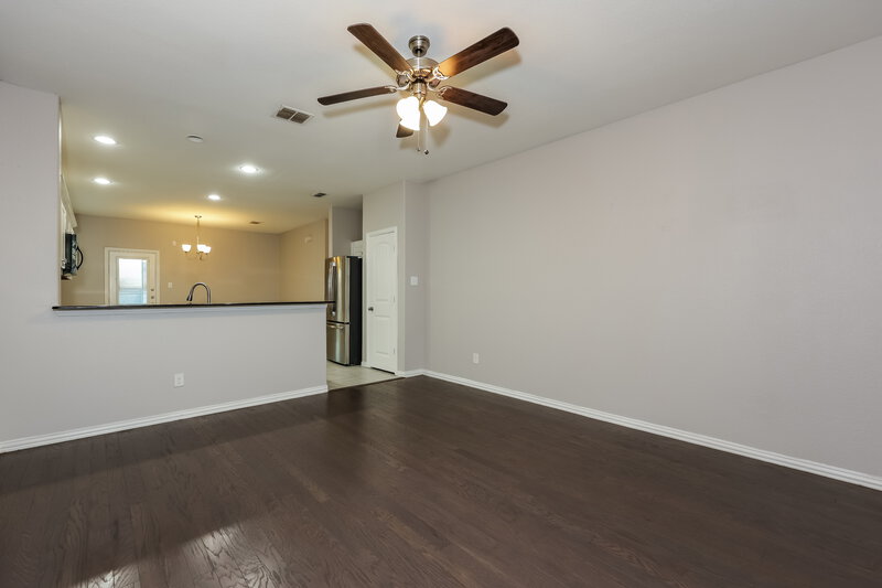 1,920/Mo, 2016 Belshire Ct Fort Worth, TX 76140 Living Room View