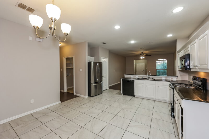 1,920/Mo, 2016 Belshire Ct Fort Worth, TX 76140 Dining Room View 3