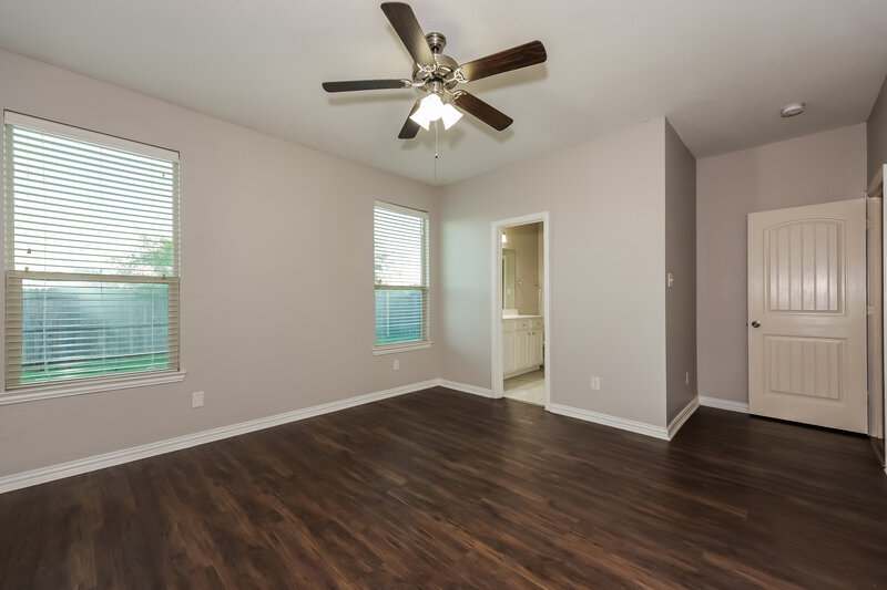 1,920/Mo, 2016 Belshire Ct Fort Worth, TX 76140 Main Bedroom View