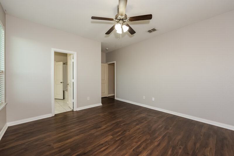 1,920/Mo, 2016 Belshire Ct Fort Worth, TX 76140 Main Bedroom View 2