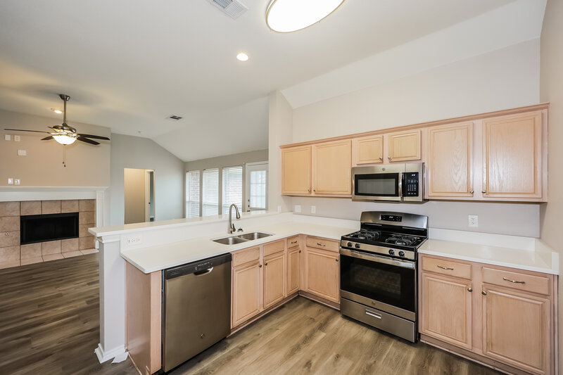 2,380/Mo, 2219 W Thoroughbred Dr Lancaster, TX 75146 Kitchen View